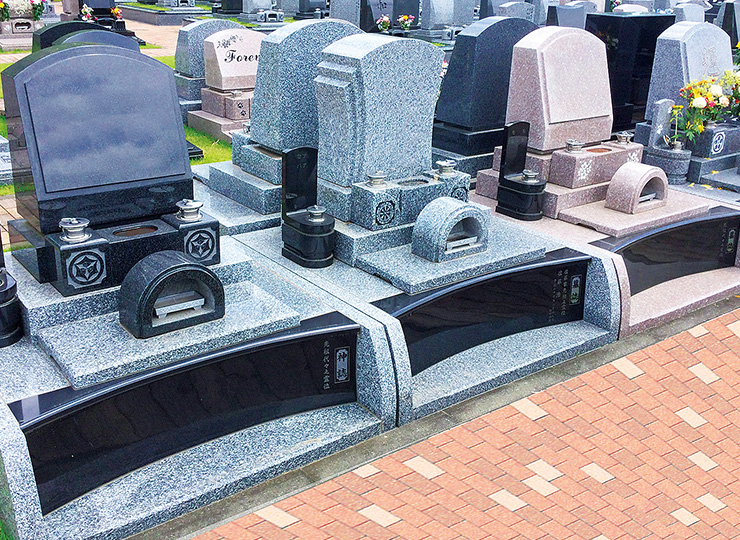 ペット共葬墓石の一例です。